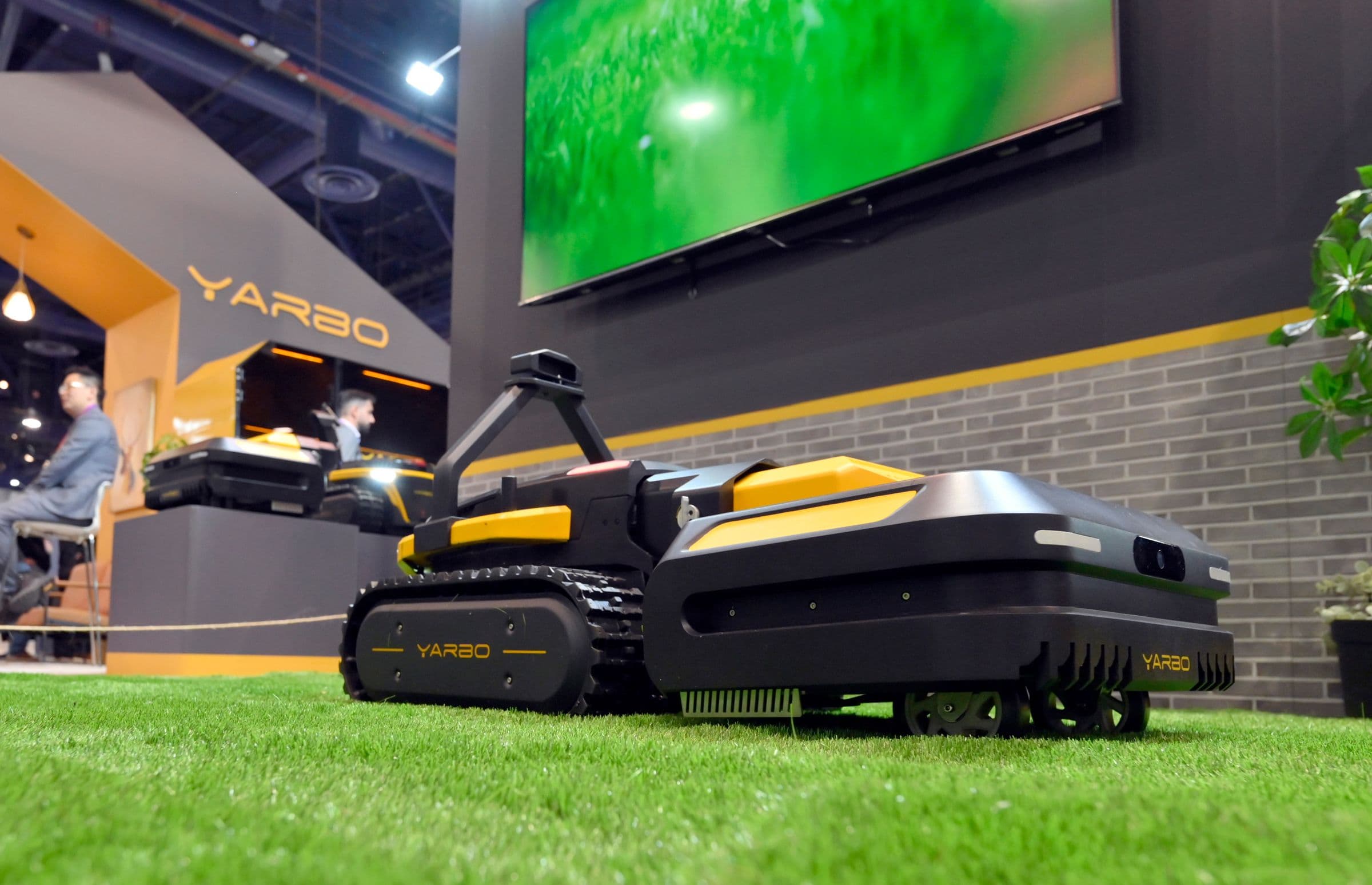 Hackable Robot Lawn Mower Unlocks a New Nightmare — image 2